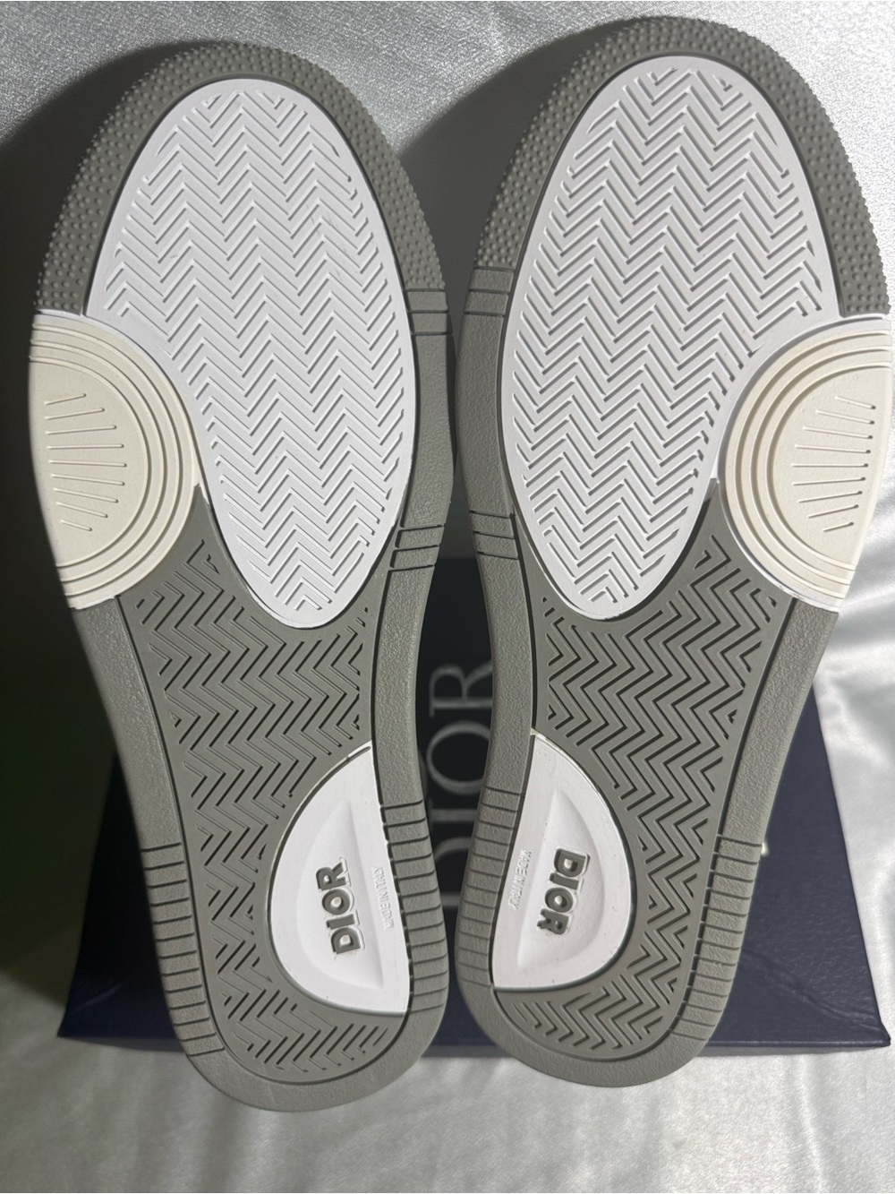 Dior B27 high-top sneakers in white and gray🔥”Rare” Colorway! New! - Picture 10 of 14